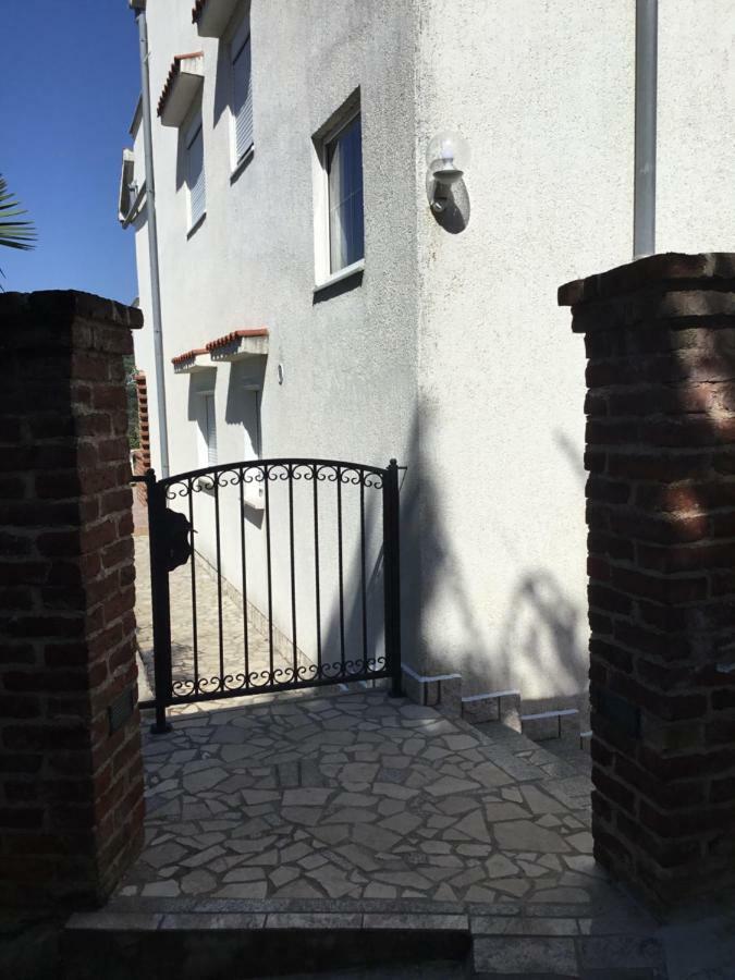 Apartments Bajcic Kampor ภายนอก รูปภาพ